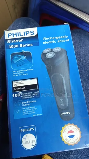 Phillips Cordless Smoother Shaving Machine