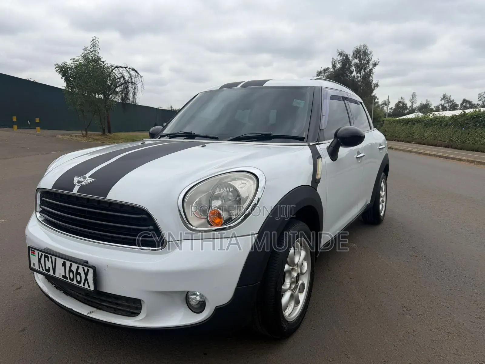 Mini Cooper 2012 White