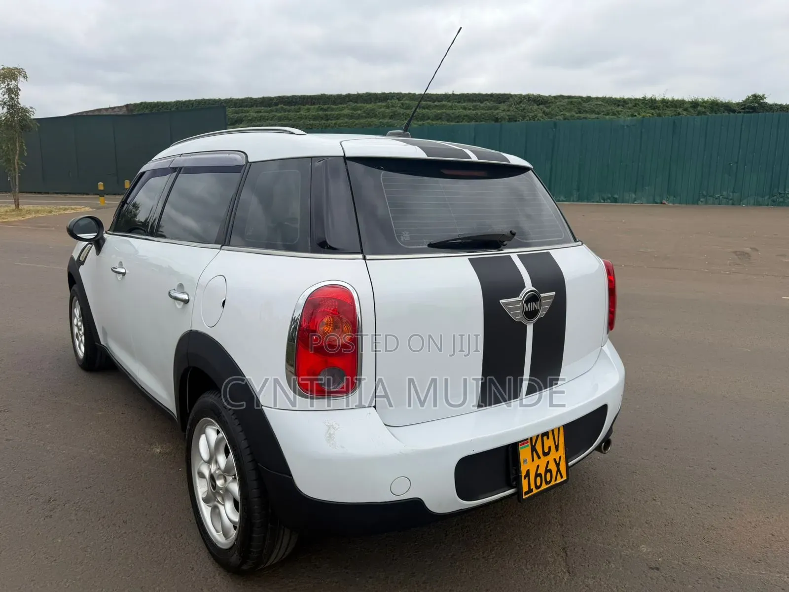 Mini Cooper 2012 White