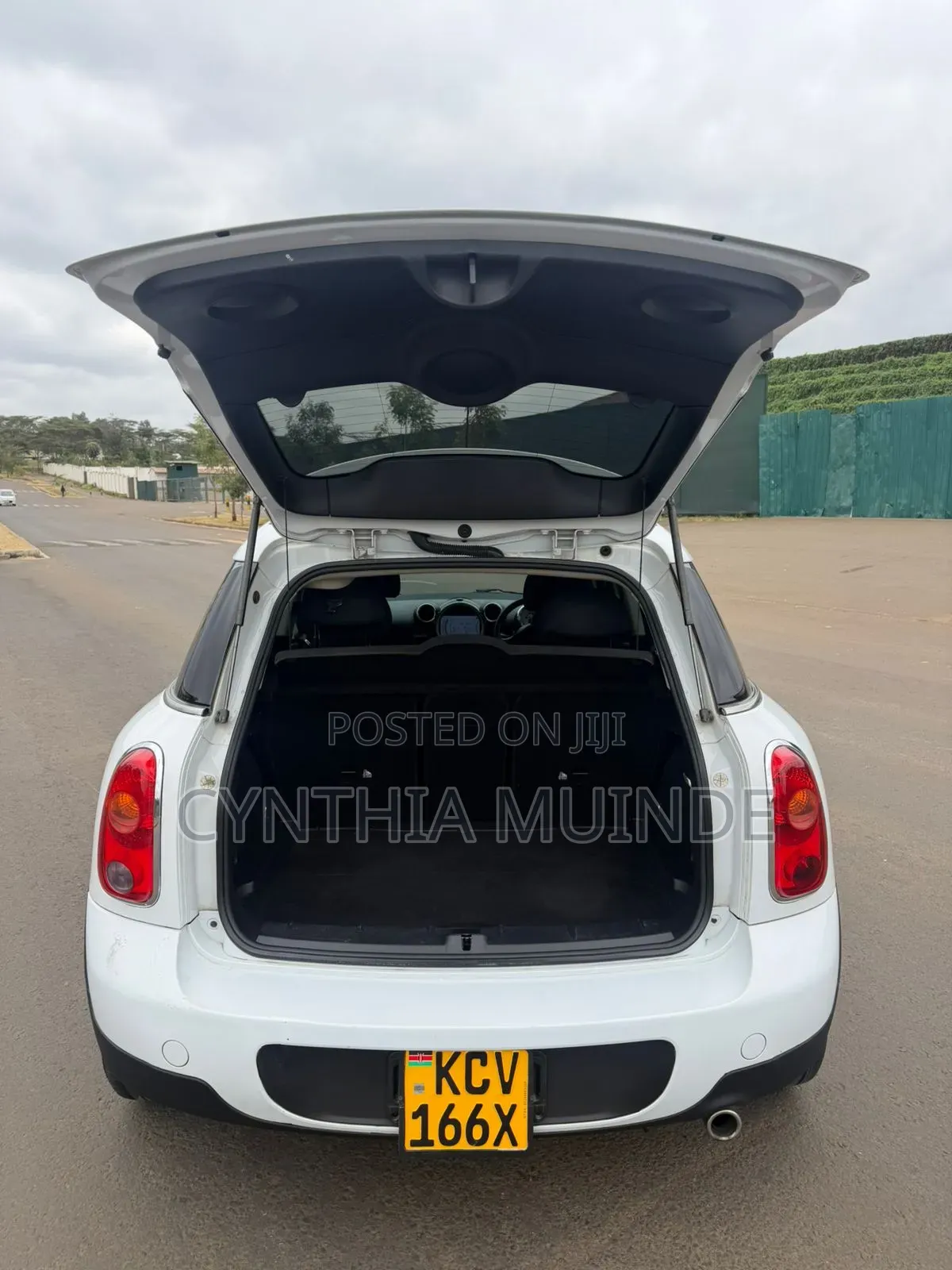 Mini Cooper 2012 White