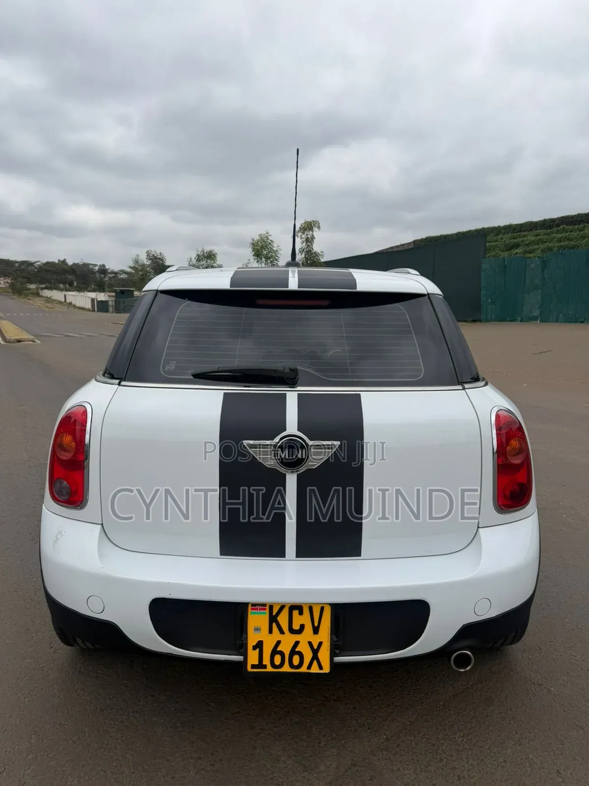 Mini Cooper 2012 White