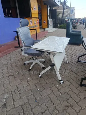 Foldable Office Desk/Table