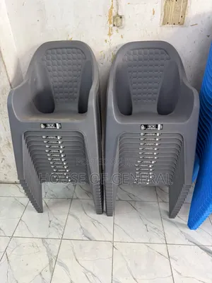 Strong Rock Plastic Chairs.Heavy-duty Plastic Chairs