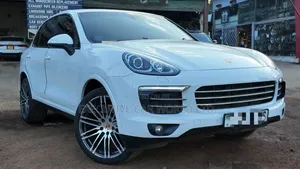 Porsche Cayenne Platinum Edition AWD 2018 White