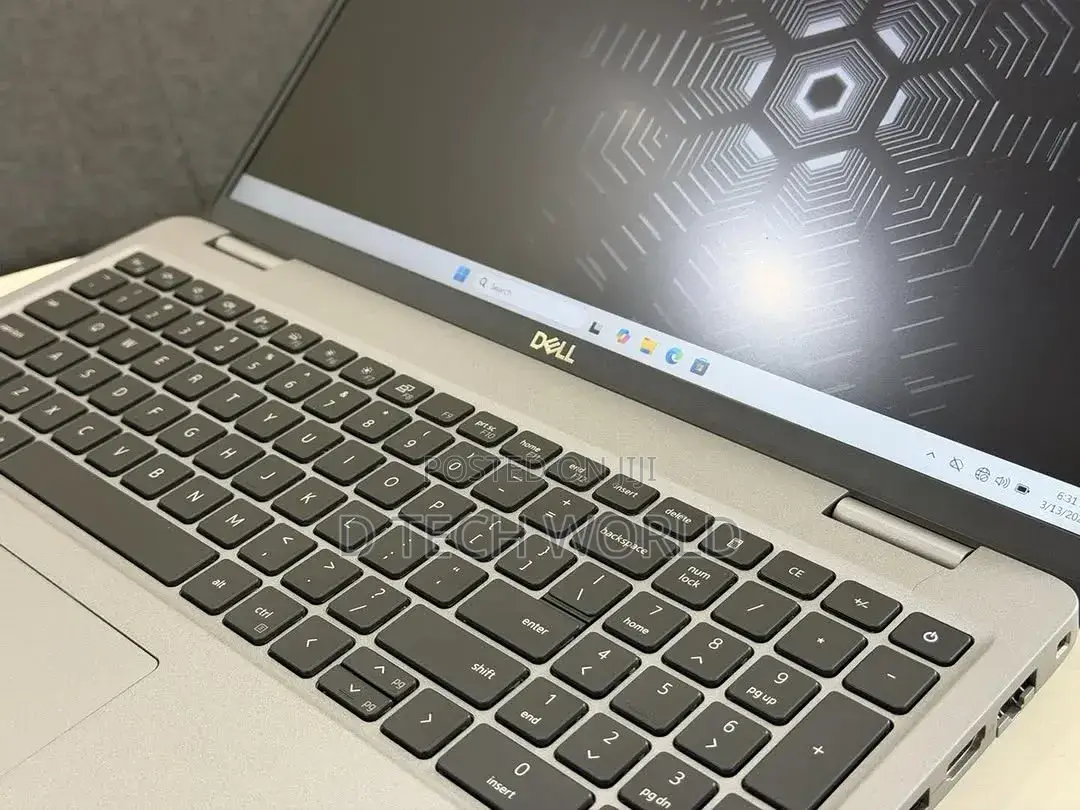 Laptop Dell Precision 3580 16GB Intel Core i7 SSD 512GB