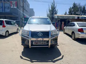 Toyota Hilux 2018 Silver