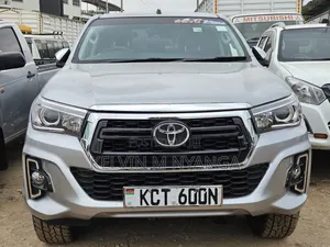 Toyota Hilux 2018 Gray