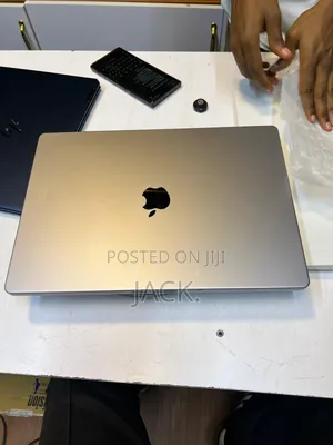Laptop Apple MacBook Pro 2023 M2 Pro 16GB Apple M2 SSD 512GB