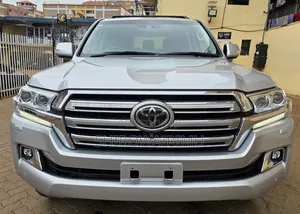 Toyota Land Cruiser 2019 Silver