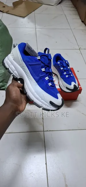 Nike Zoom Vomero Roam