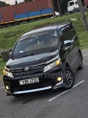 Toyota Noah 2017 Black