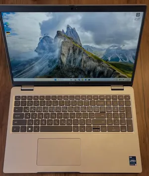 Laptop Dell Precision 3580 16GB Intel Core i7 SSD 512GB