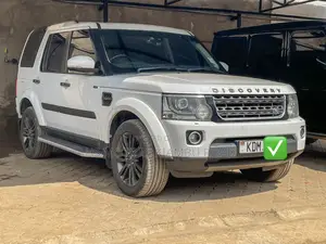 Land Rover Discovery 2016 White