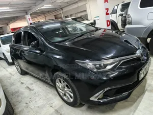 Toyota Auris 2017 Black