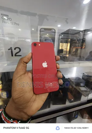 Apple iPhone SE 128 GB Red
