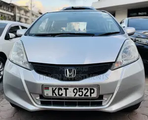 Honda Fit Automatic 2012 Silver
