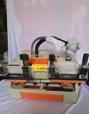 Defu Key Cutting Machine 
100e1 /Electric Key Cutter Machine