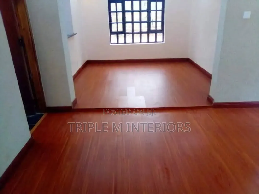 Woodlike SPC Planks Flooring