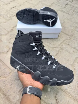 Air Jordan 9 All Black Sneakers