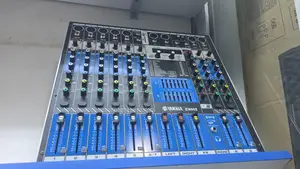 SMX 1200 Powered Mixer