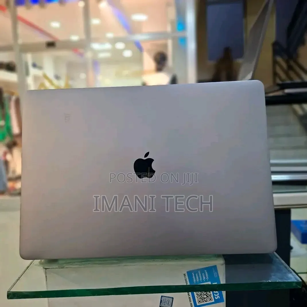 Laptop Apple MacBook Pro 2018 32GB Intel Core i9 SSD 512GB