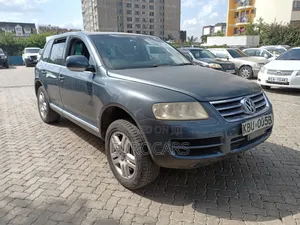 Volkswagen Touareg 2005 Gray