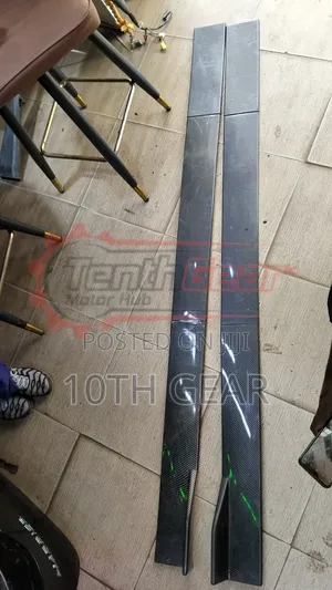 Universal Side Skirt Carbon