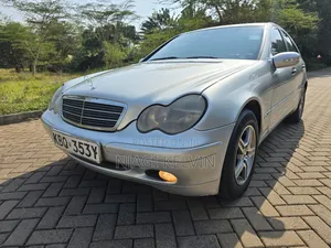Mercedes-Benz C200 2005 Silver