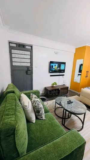 Crown Z Towers -Kamakis Airbnb Apartments Cosy