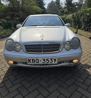Mercedes-Benz C200 2005 Silver