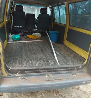 Nissan Vanette 2006 Yellow
