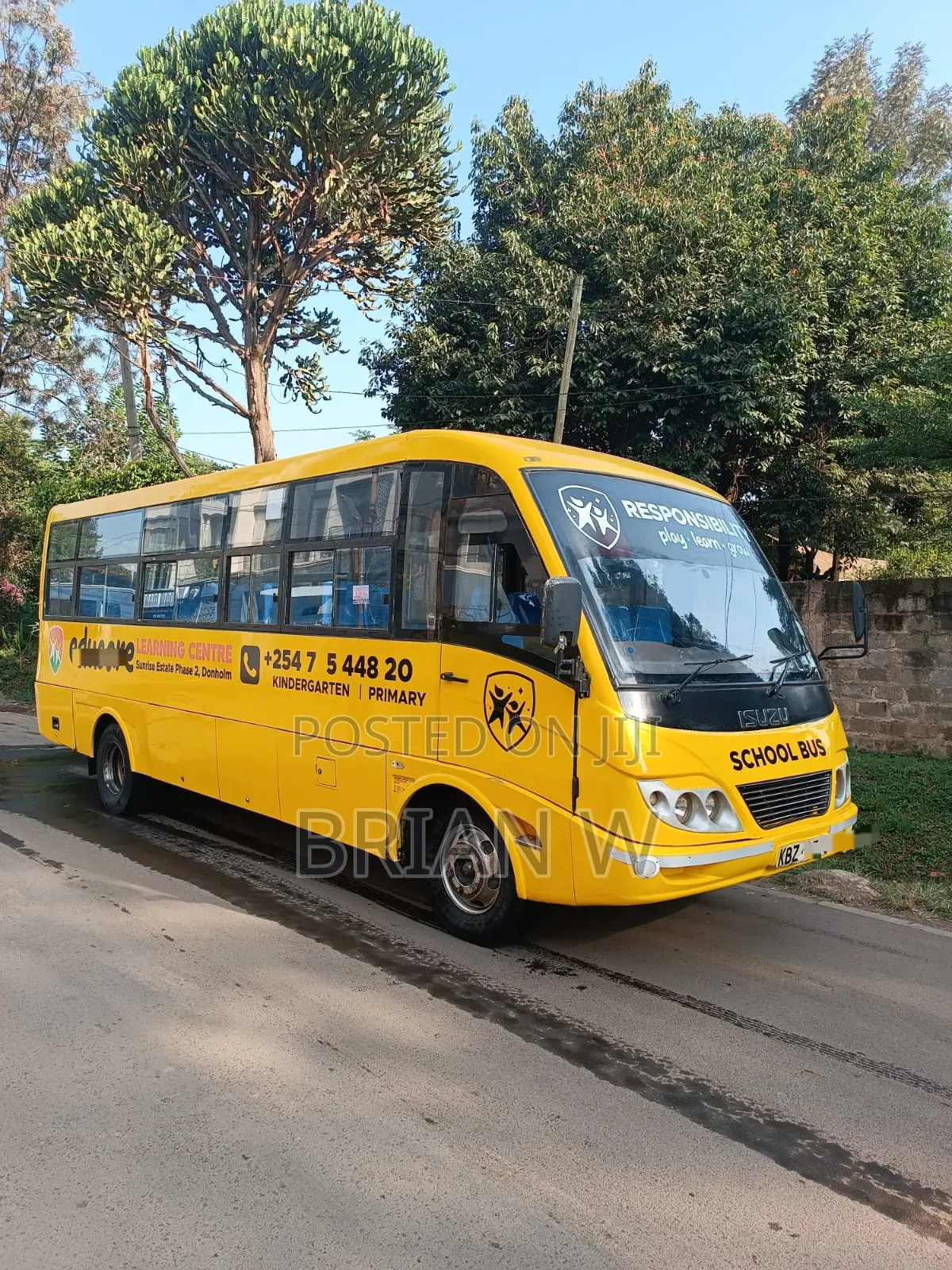 Isuzu NQR 2014 Yellow