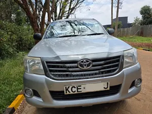 Toyota Hilux 2015 Silver