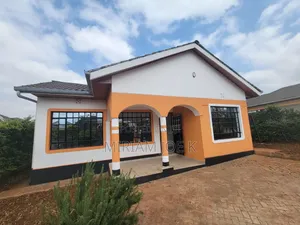 3bdrm Bungalow in Kenyatta Road for rent