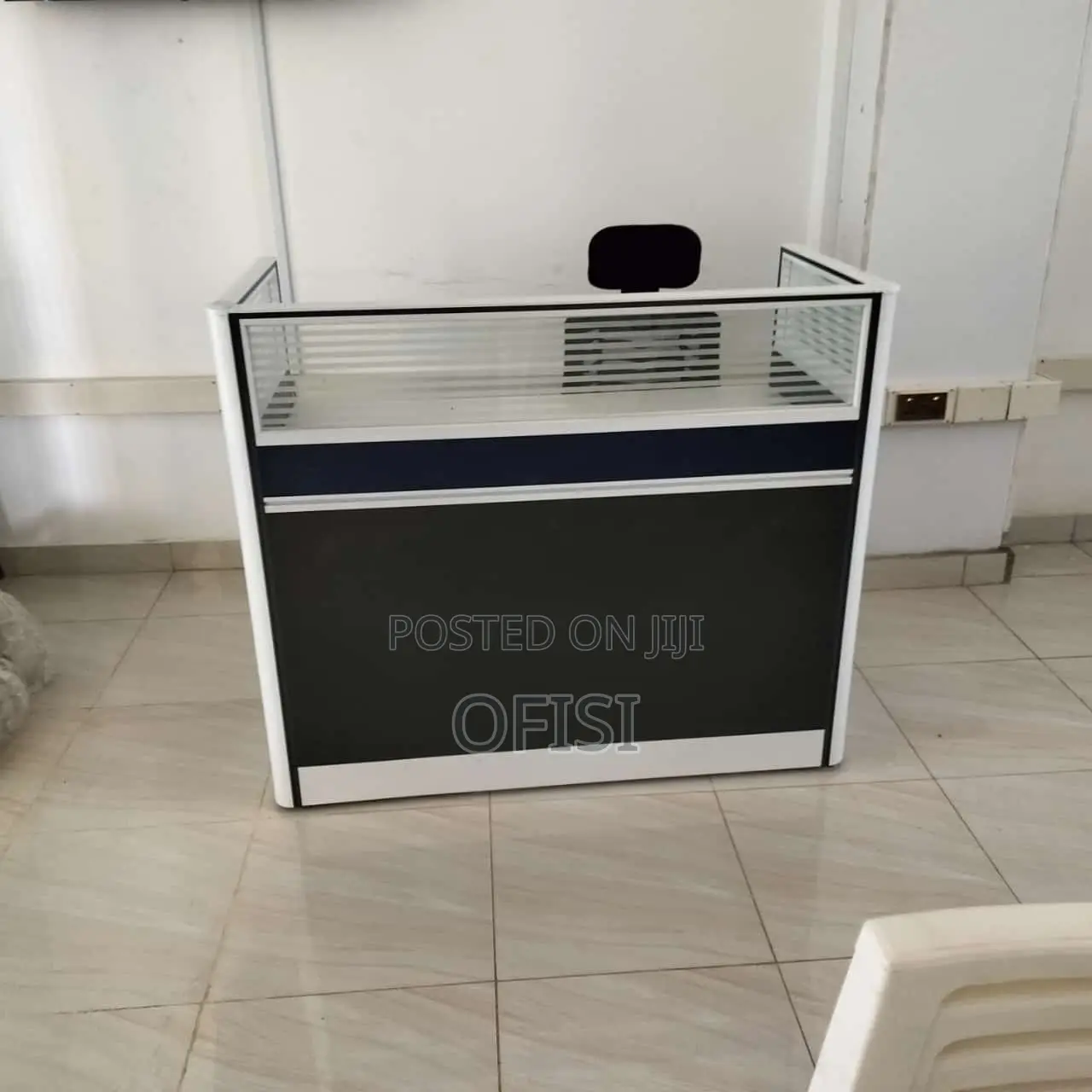 1-Way Office Workstation