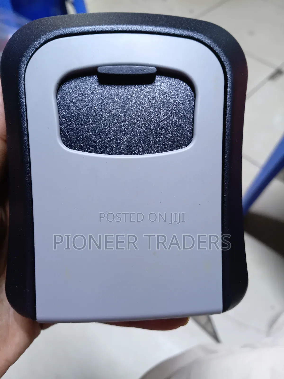 Wall-mounted Key Lock Box