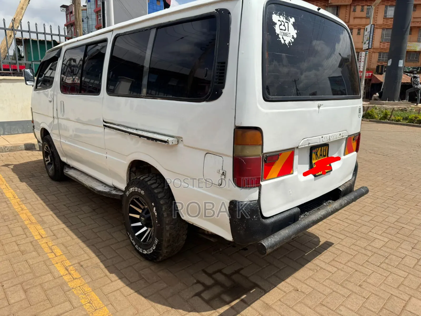 Toyota HiAce 1999 White