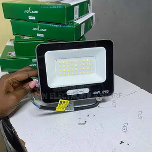 Daylight , Ip66 Rated 30w Led Flood Light – Warm White