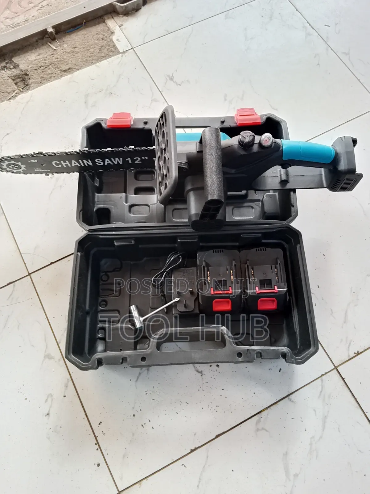 Cordless 12" Chain Saw