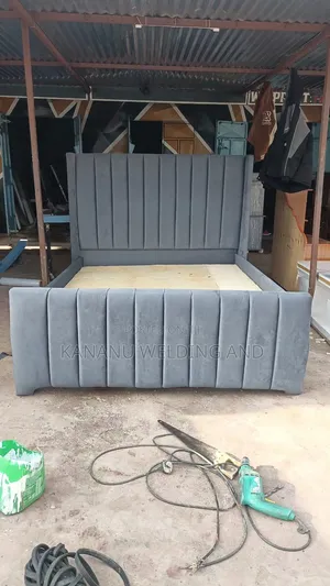 Modern 5*6 Chester Bed