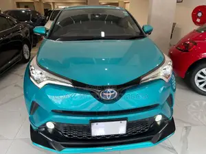 Toyota C-HR 2020 Blue
