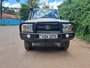 Toyota Land Cruiser 79 Series 2013 Beige