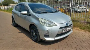 Toyota Aqua 2014 Silver