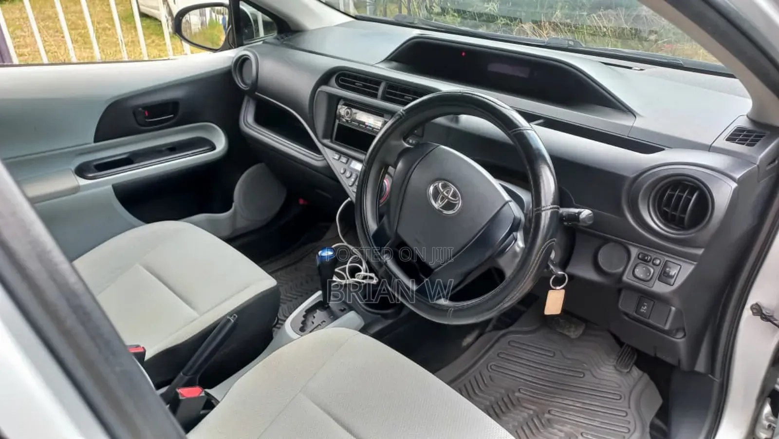 Toyota Aqua 2014 Silver