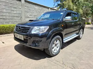Toyota Hilux 2010 Black