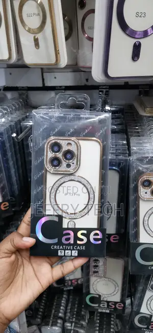 iPhone 13 Pro Styled With a Glitter-Filled Ring Case