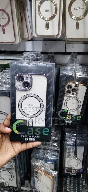 iPhone 13, Featuring Eye-Catching Diamond-Bling Trim Case