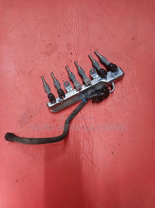 Fuel Injector Nozzle Toyota Raize - main view