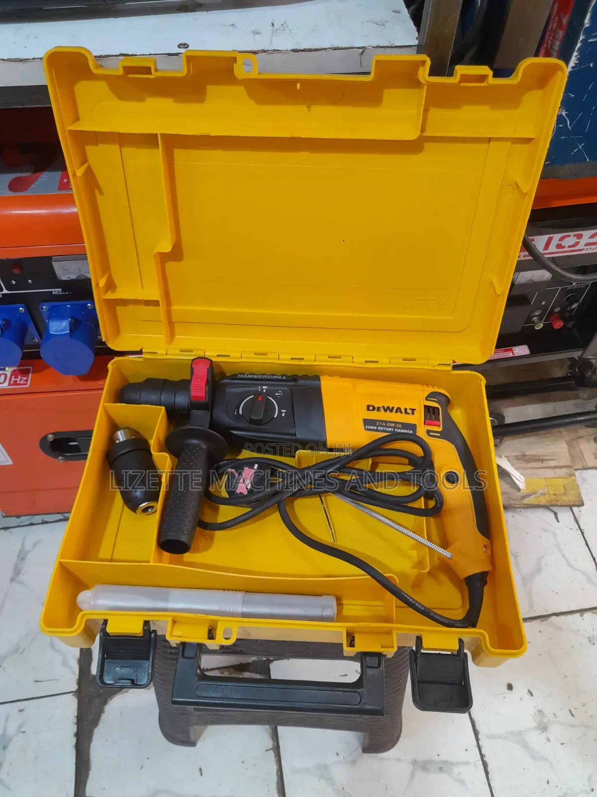 Dewalt Rotary Hammer 800w