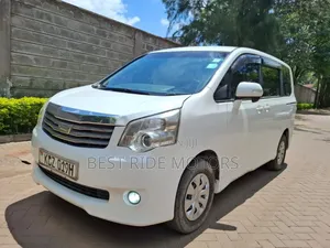 Toyota Noah 2013 White